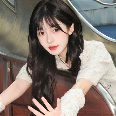 李泳知的彩虹封面